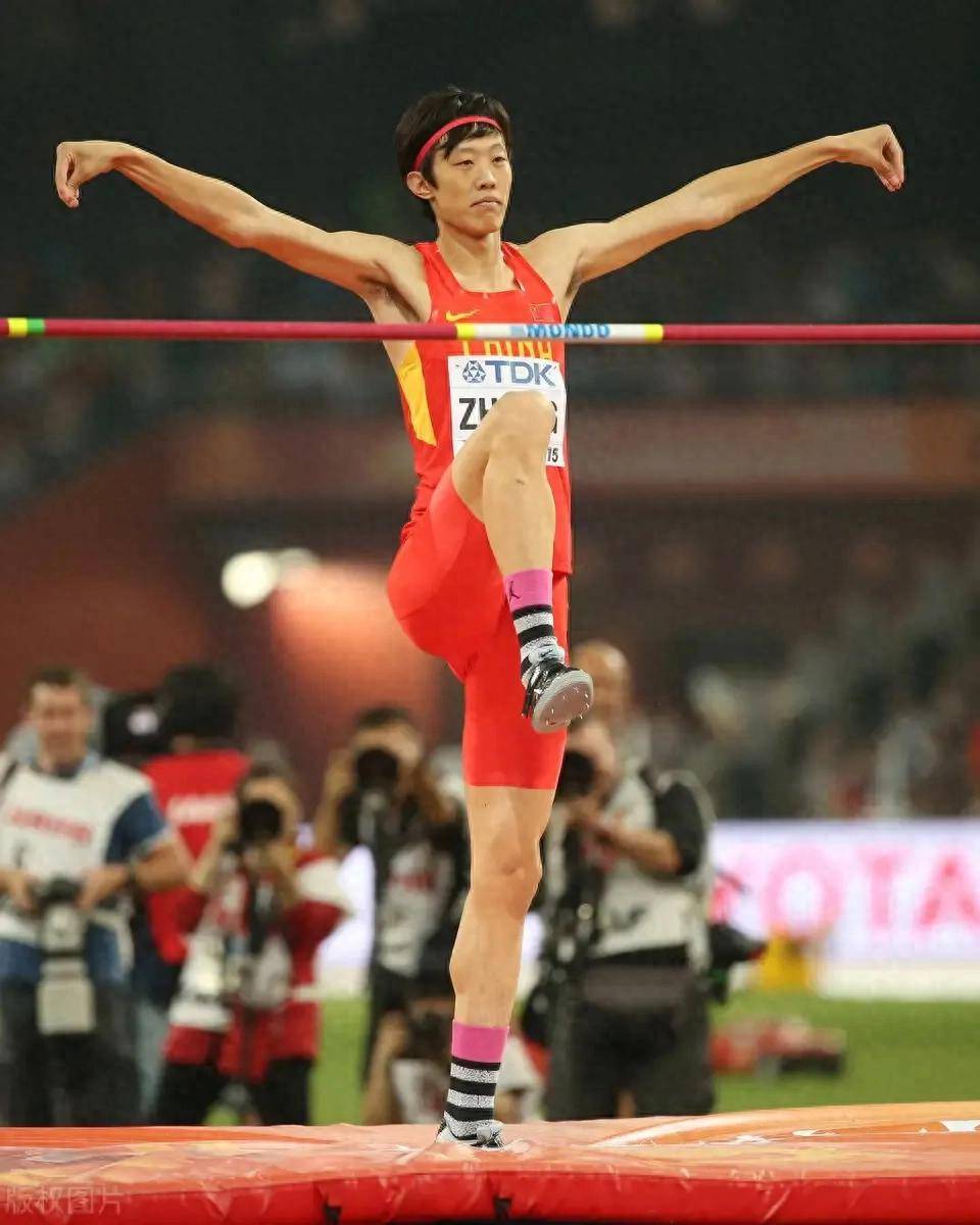 雷速直播-田径项目勇夺冠军，国家荣耀！