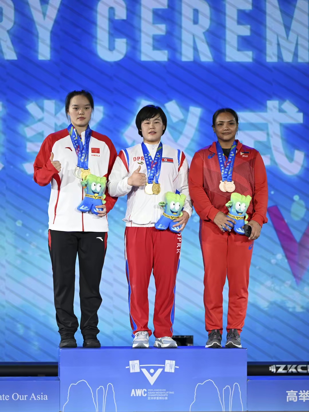 雷速-举重女子71公斤级中国选手稳定发挥，力争金牌