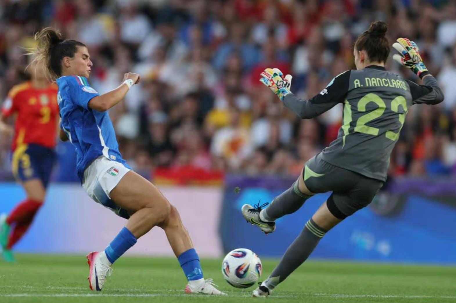 雷速官网下载-欧洲女足比赛激烈,强队遭遇